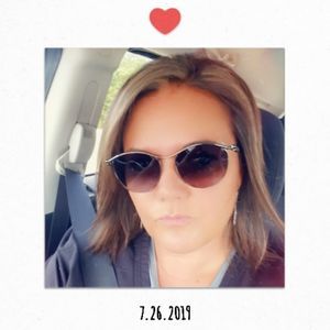 Meet your Posher, Jenny